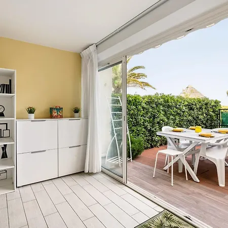 Savanna Rochelongue With Pool & Parking אגדה