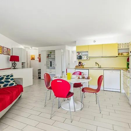 Savanna Rochelongue With Pool & Parking אגדה